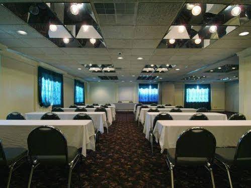 Americas Best Value Inn And Suites North Farmers Branch Εξωτερικό φωτογραφία